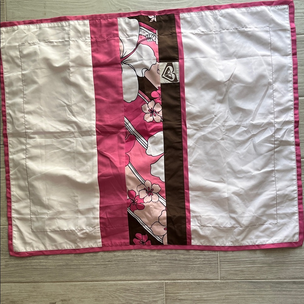 Roxy 2 Pink white floral tropical pillowcases 
Brown stripe logo NWOT 24x31